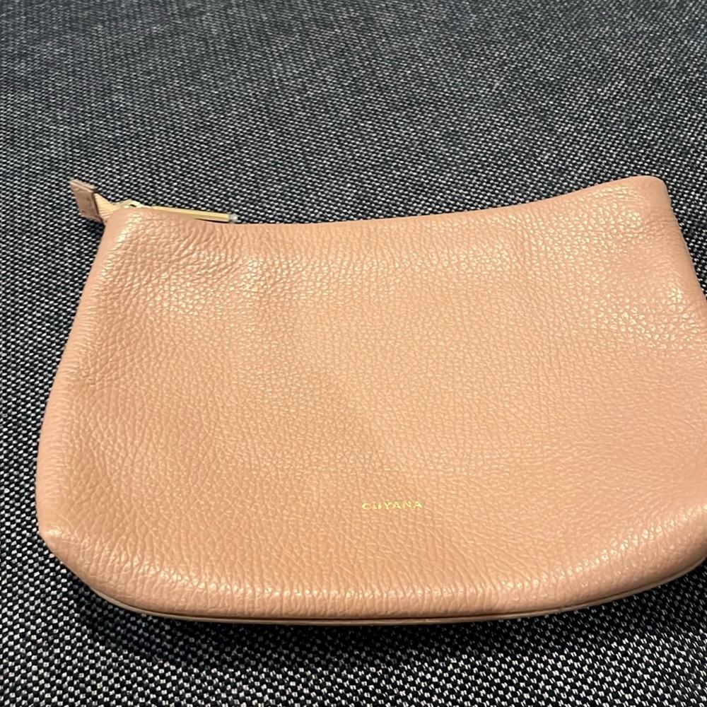 Cuyana make up bag never used, taupe 8.5x6.5 in
